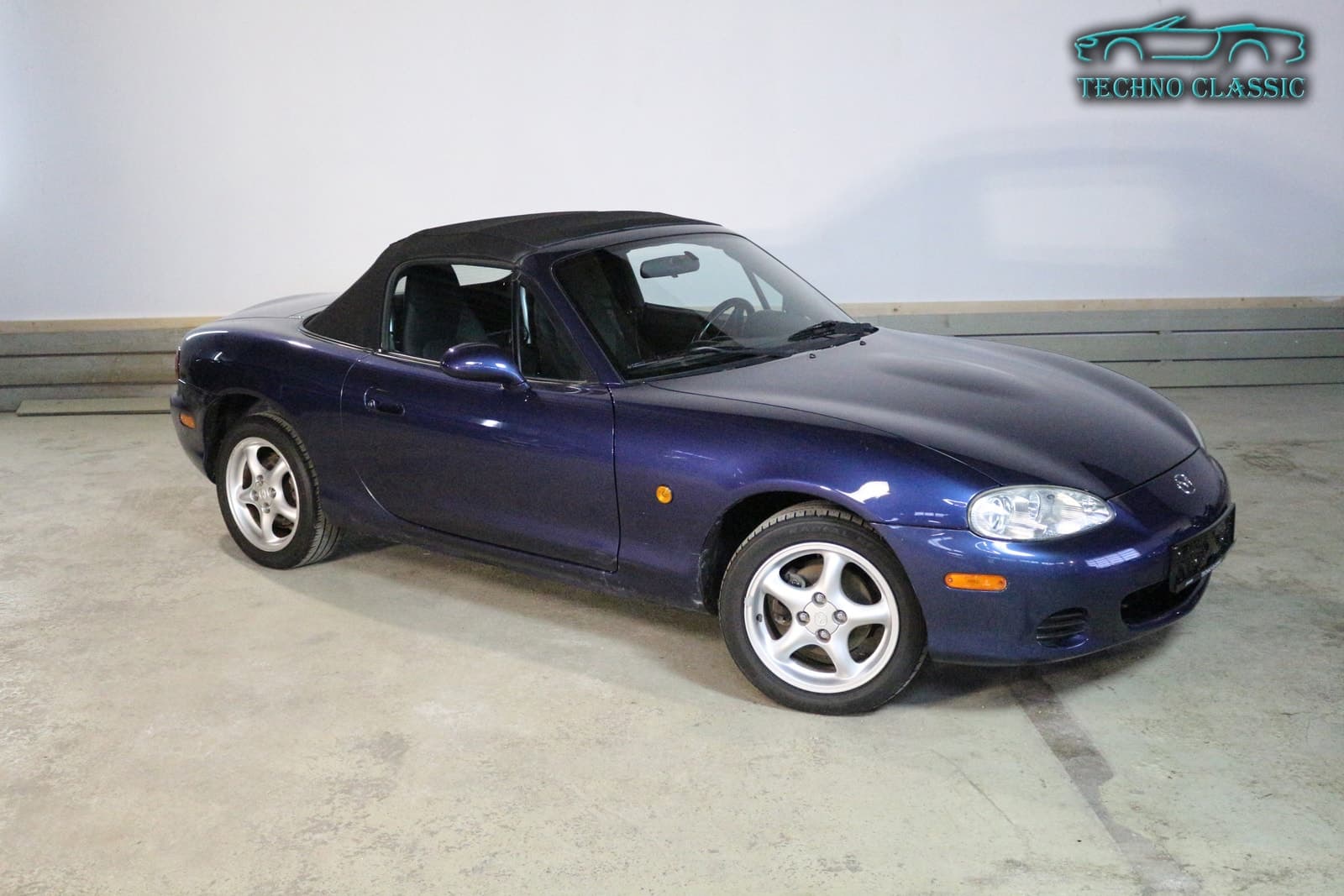 Mazda MX-5 2004