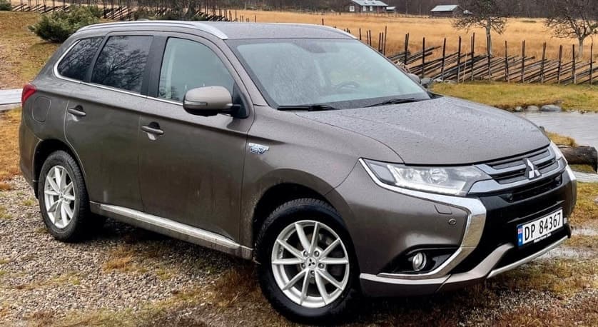 Mitsubishi Outlander 2016