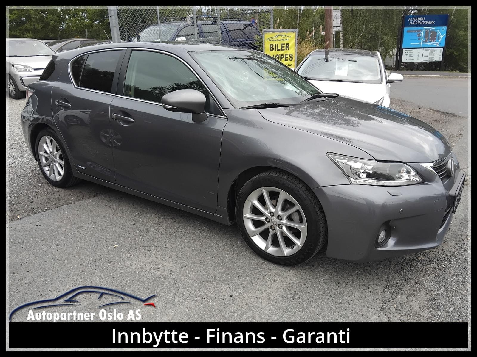 Lexus CT200h 2013