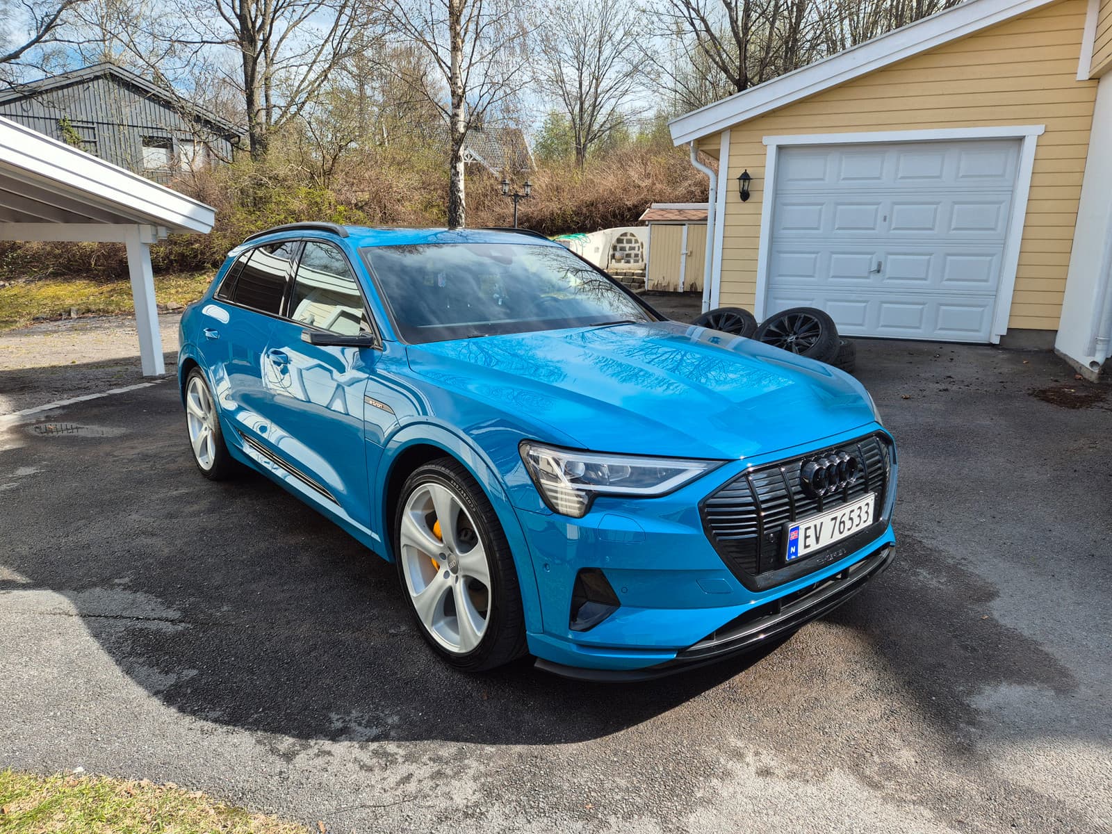 Audi e-tron