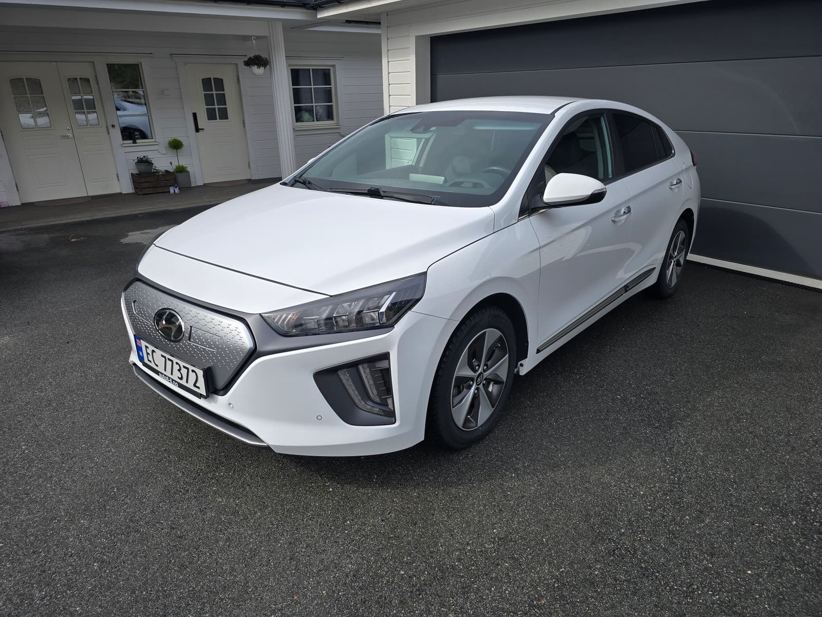 Hyundai IONIQ 2021